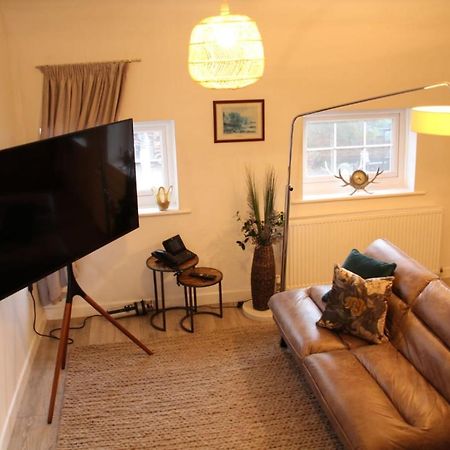 House 1905 - Self Catering Serviced Apartment Tidworth Екстериор снимка