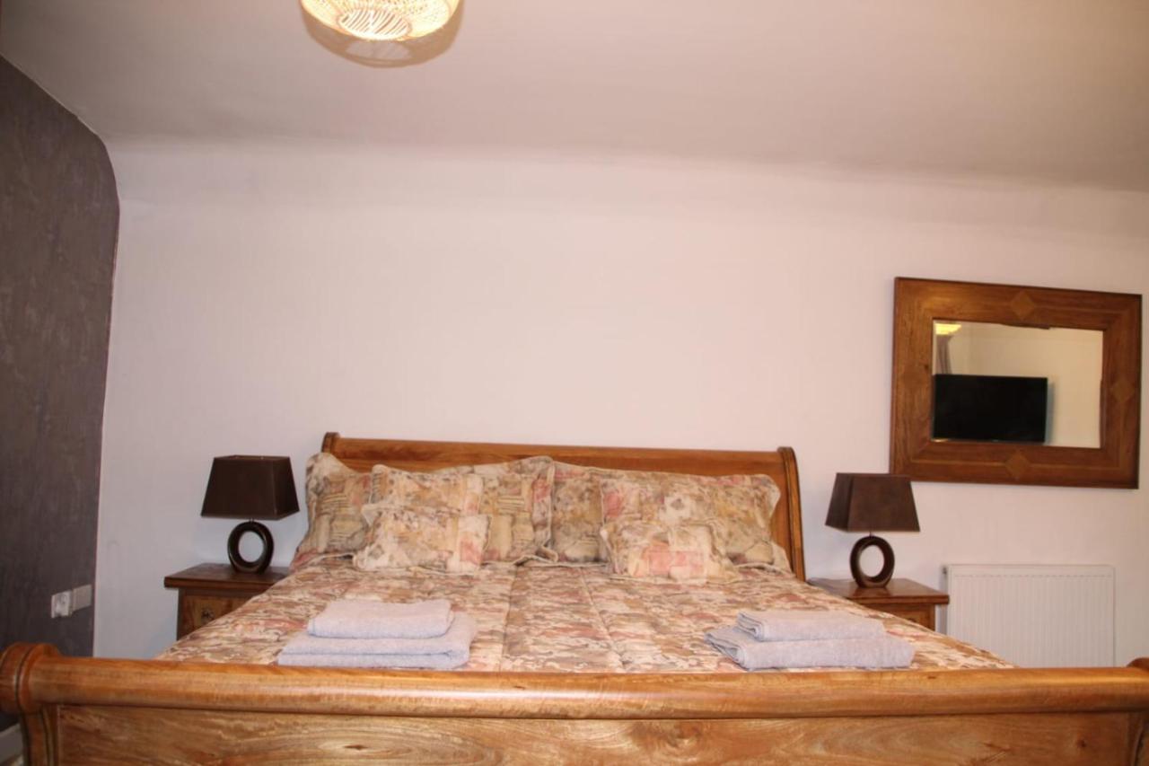 House 1905 - Self Catering Serviced Apartment Tidworth Екстериор снимка