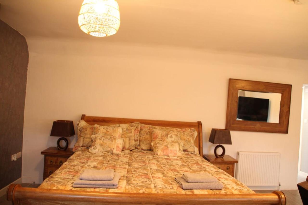 House 1905 - Self Catering Serviced Apartment Tidworth Екстериор снимка