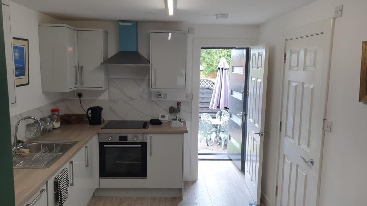 House 1905 - Self Catering Serviced Apartment Tidworth Екстериор снимка