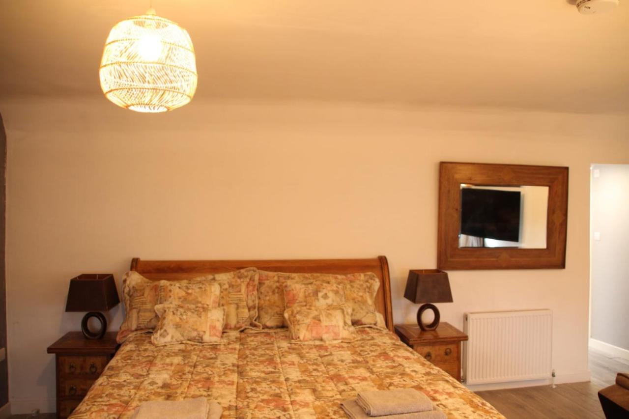House 1905 - Self Catering Serviced Apartment Tidworth Екстериор снимка