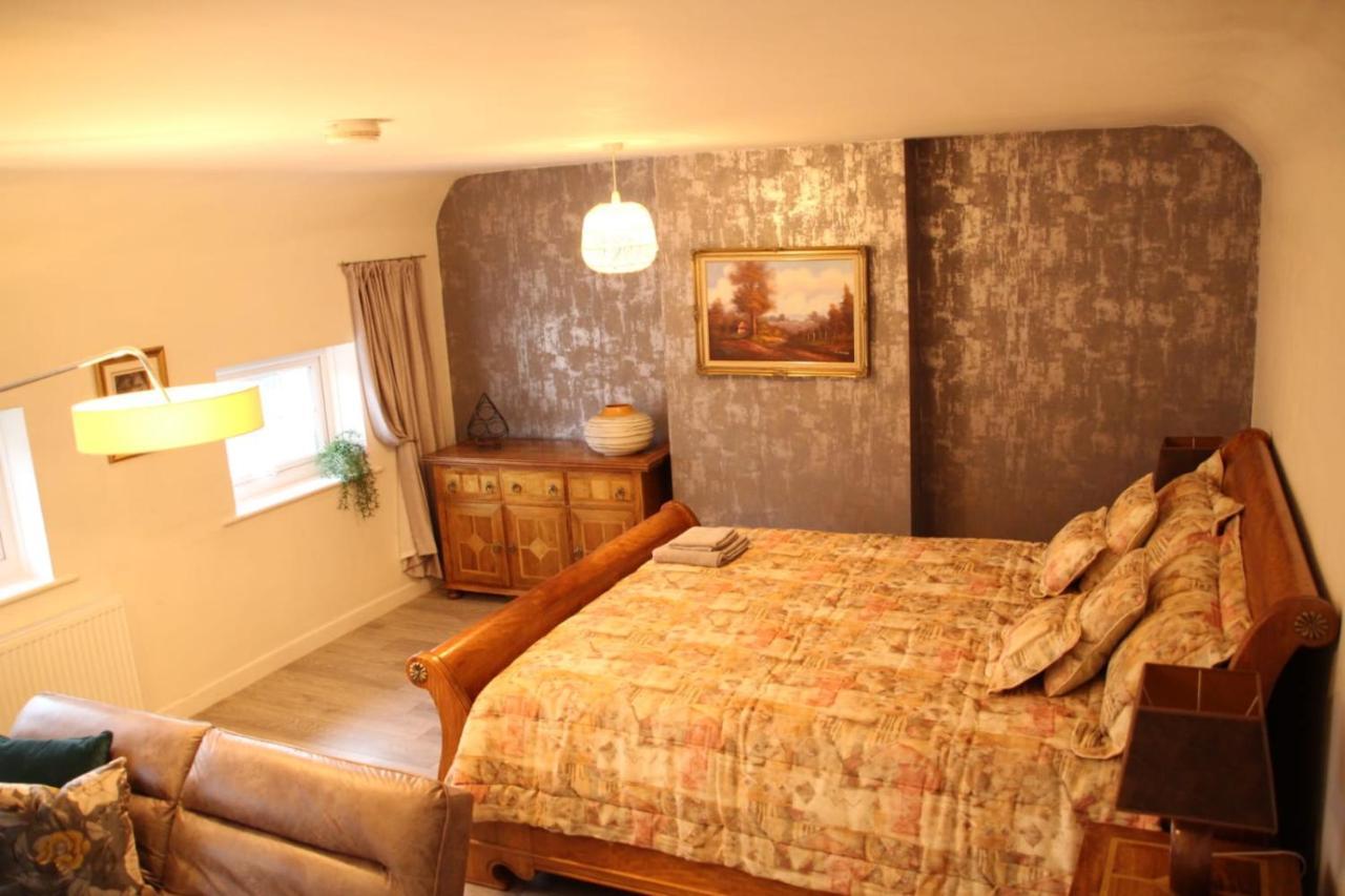 House 1905 - Self Catering Serviced Apartment Tidworth Екстериор снимка
